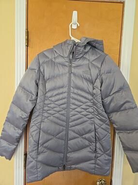 The North Face Aconcagua Parka Jacket Womens Medium Gray 550 Down Hooded